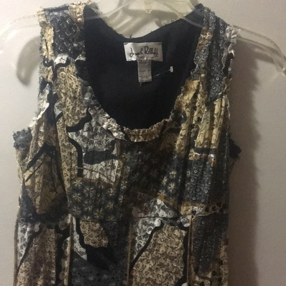 Dress - Picture 4 of 4